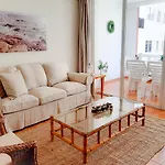 Coast apartment,5 people,wifi,150 metres sea